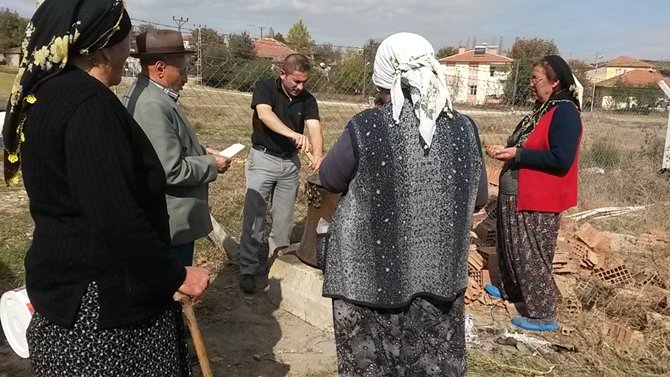 Küçük Keşlik’te Aşure Dağıtıldı