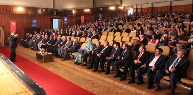 Camiler ve Din Görevlileri Haftası Konferansı Düzenlendi