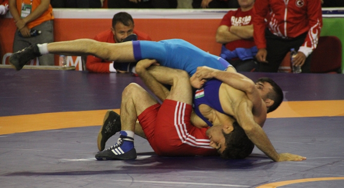 12. Dünya Üniversitelerarası Güreş Şampiyonası Başladı