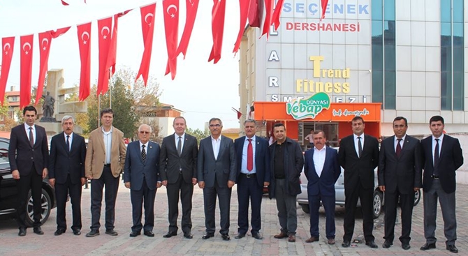 İşadamından ‘Birlik ve Beraberlik’ Yemeği