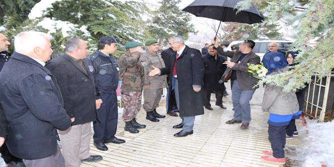 Vali Kılıç, Laçin’e Çıkarma Yaptı