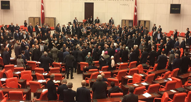 Meclis’te Kavga Çıktı