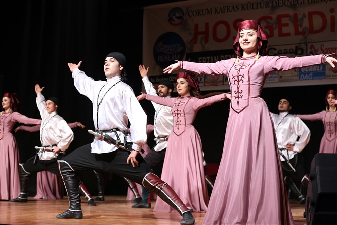 Çerkezlerden Kültür ve Dayanışma Gecesi