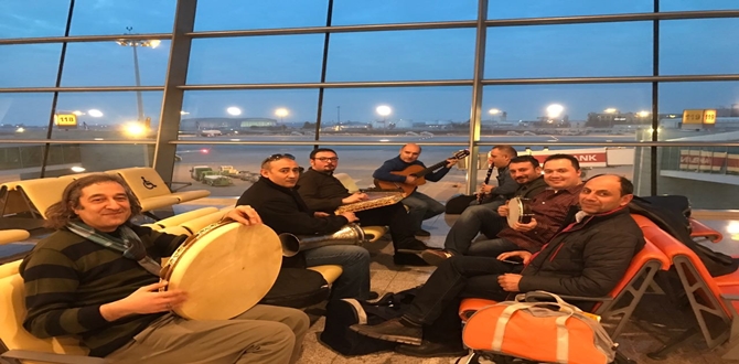 Esenboğa Havalimanında Konser Verdiler