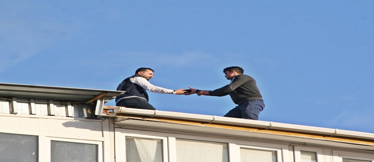 İntihar Etmek İsteyen Genci Belediye Başkanı İkna Etti