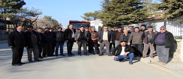 Kamyoncular, Toprak Mahsulleri Ofisi Önünde Eylem Yaptı