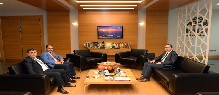 “Küresel Çağda Nasıl Bir Gençlik?” Konulu Konferansı Gerçekleştirildi