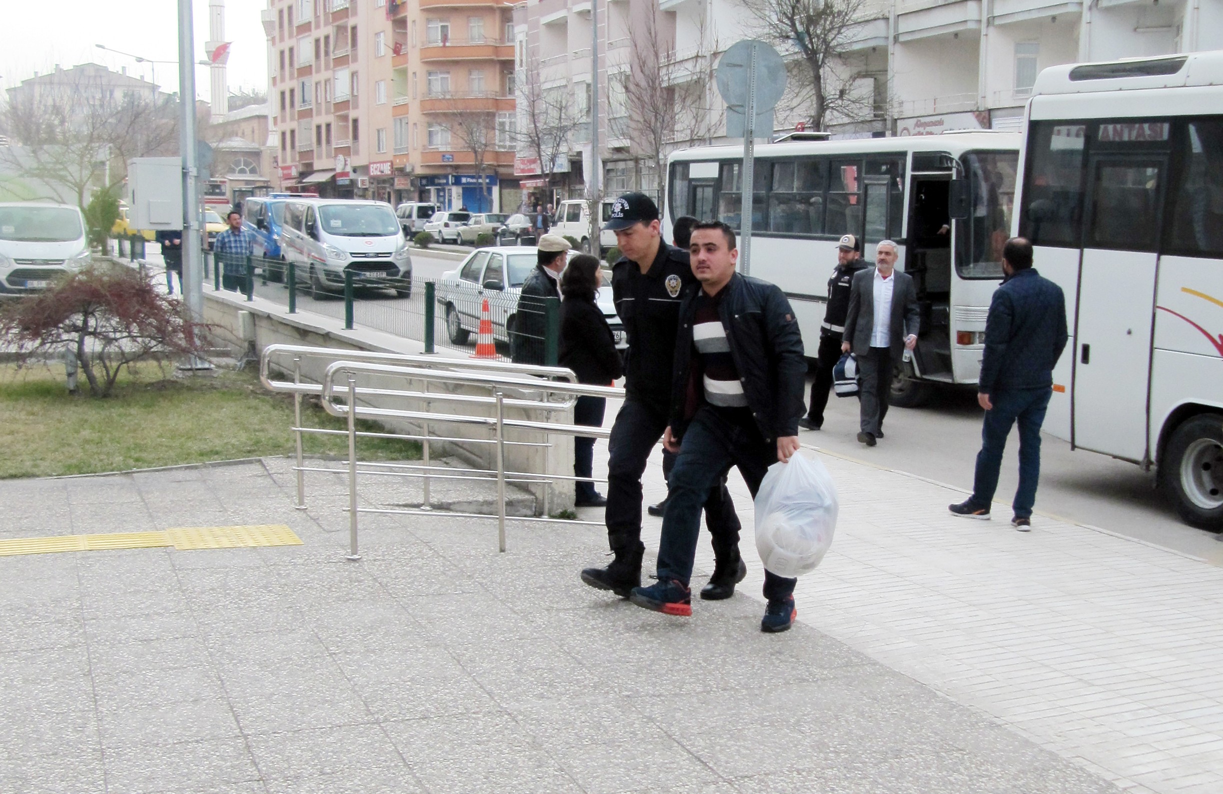İhaleye Fesat Karıştıran Şebeke Adliye’de