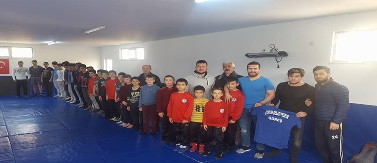 Milli Güreşciler’den Ziyaret