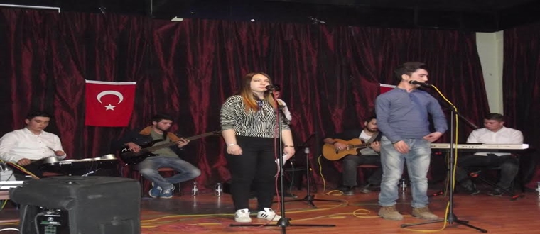 Atatürk Anadolu Lisesinde Yardım Konseri