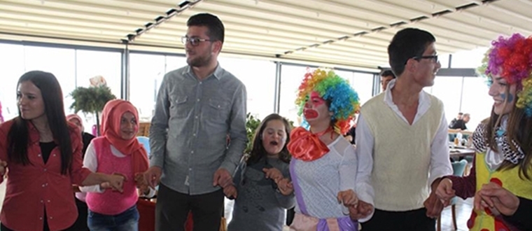 Özel Çocuklar İçin Özel Eğlence
