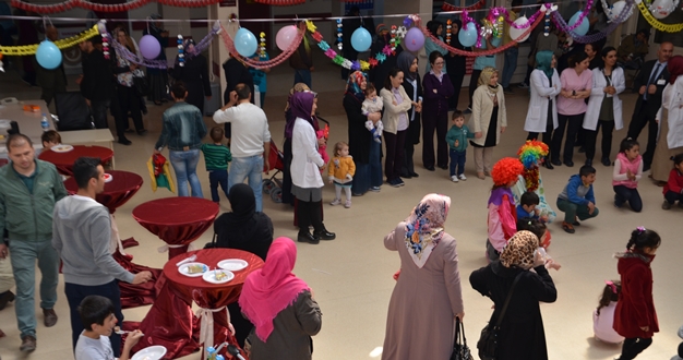 Çocuklar İçin Hastane Bayram Yerine Döndü