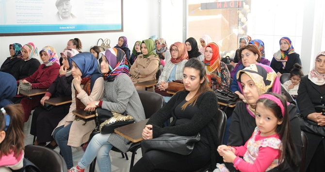 Kadınlar, Okudu, Düşündü ve Yorumladı