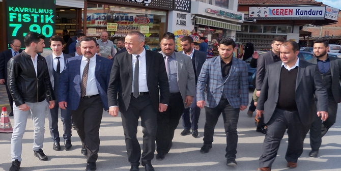 MHP, Esnafı “Evet” Vermeye Davet Etti