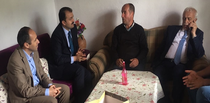 Sağlıkçılardan Şehit Ailesine Ziyaret