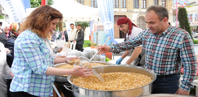 Belediye, Hıdırellez’de Hedik Dağıttı