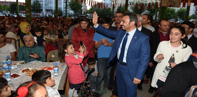 Buhara’da 5 Bin Kişi Gönül Sofrasında Buluştu