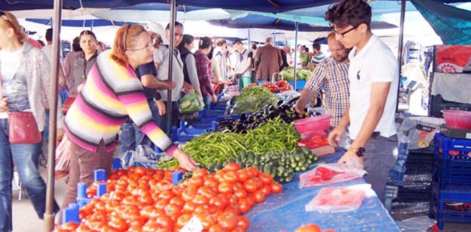 Pazar Yerinde Bayram Bereketi