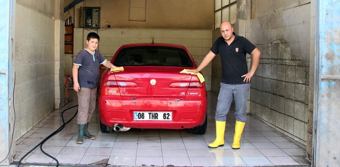 İlçe Başkanı Oto Yıkama Sektörüne Girdi
