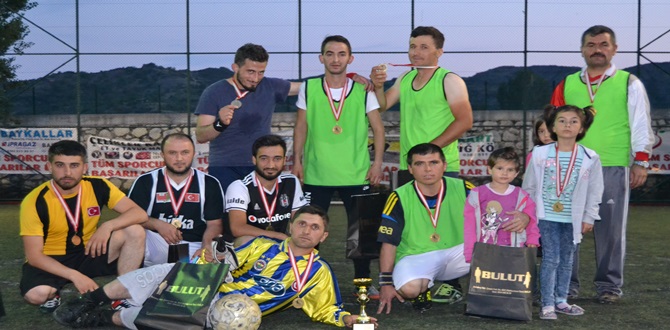 90.Yıl Kupası Ofspor’un