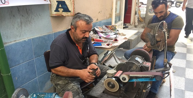 Bıçakçılarda ‘Bileme’ Mesaisi