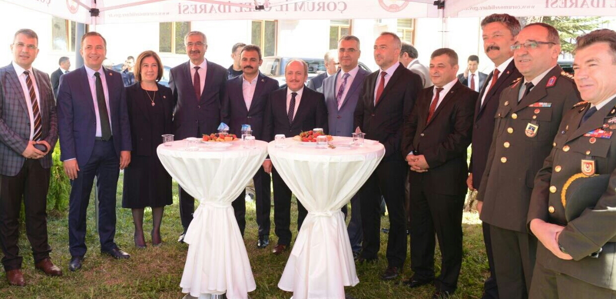 Valilik Bayramlaşmasına Katılım Yoğun Oldu