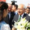 Kılıçdaroğlu,Çiçeklerle Karşılandı