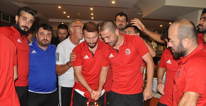 24 Yaşına Bandırma’da Girdi