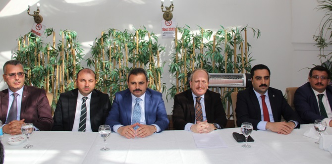 AK Parti İstişare Yaptı