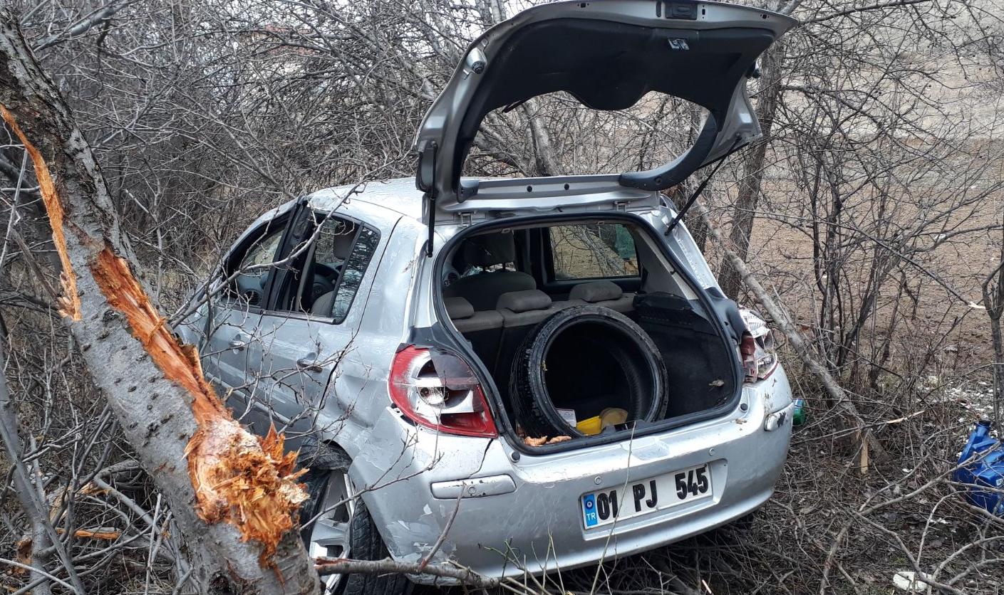 Otomobil Şarampole Uçtu