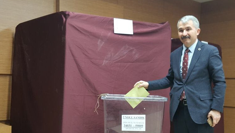 Necati Gül Yine Başkan