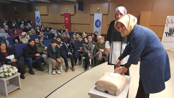 AK Kadınlara İlk Yardım Farkındalık Eğitimi