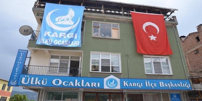 Ülkü Ocaklarından Bayraklı Destek