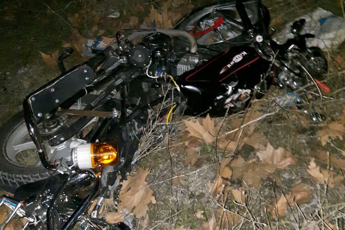 Otomobille Motosiklet Çarpıştı