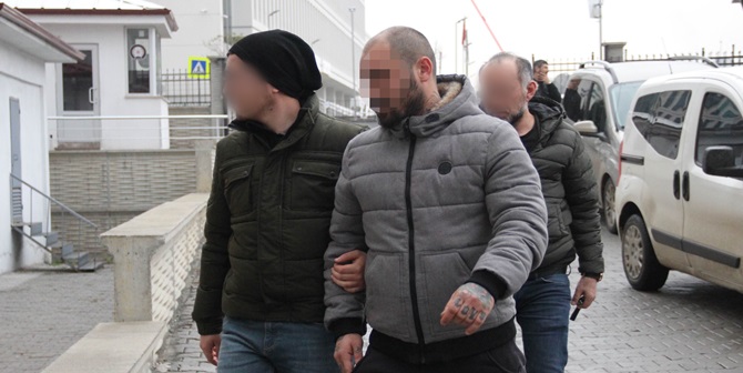 Silah Kaçakçıları Yakalandı