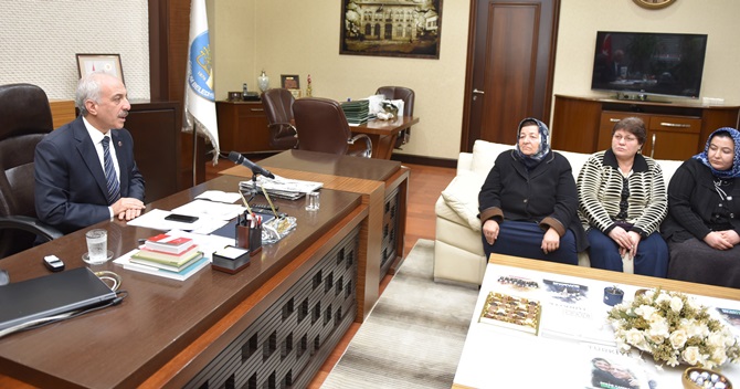 Sultan Anadan Gül’e Övgü