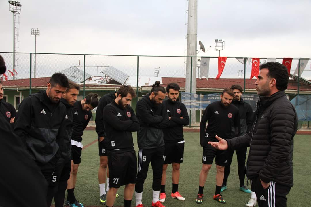 Maç Saatini Bekliyorlar