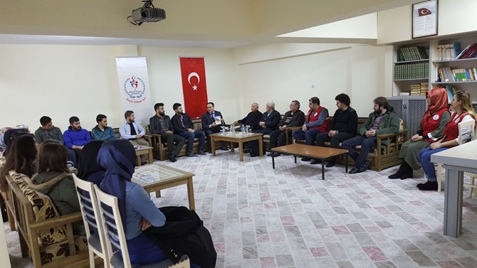 Gençler, Dr. Rıfat Patır’la Buluştu