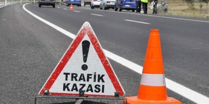 Otomobil Devrildi: 4 Yaralı
