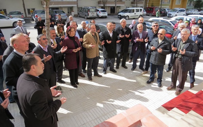 Fatih Eczanesi Açıldı