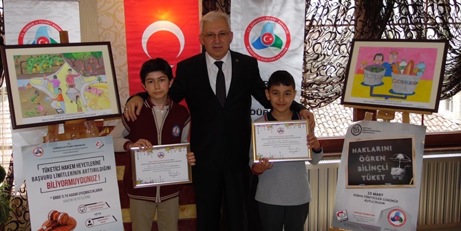 Öğrenciler Ödüllendirildi