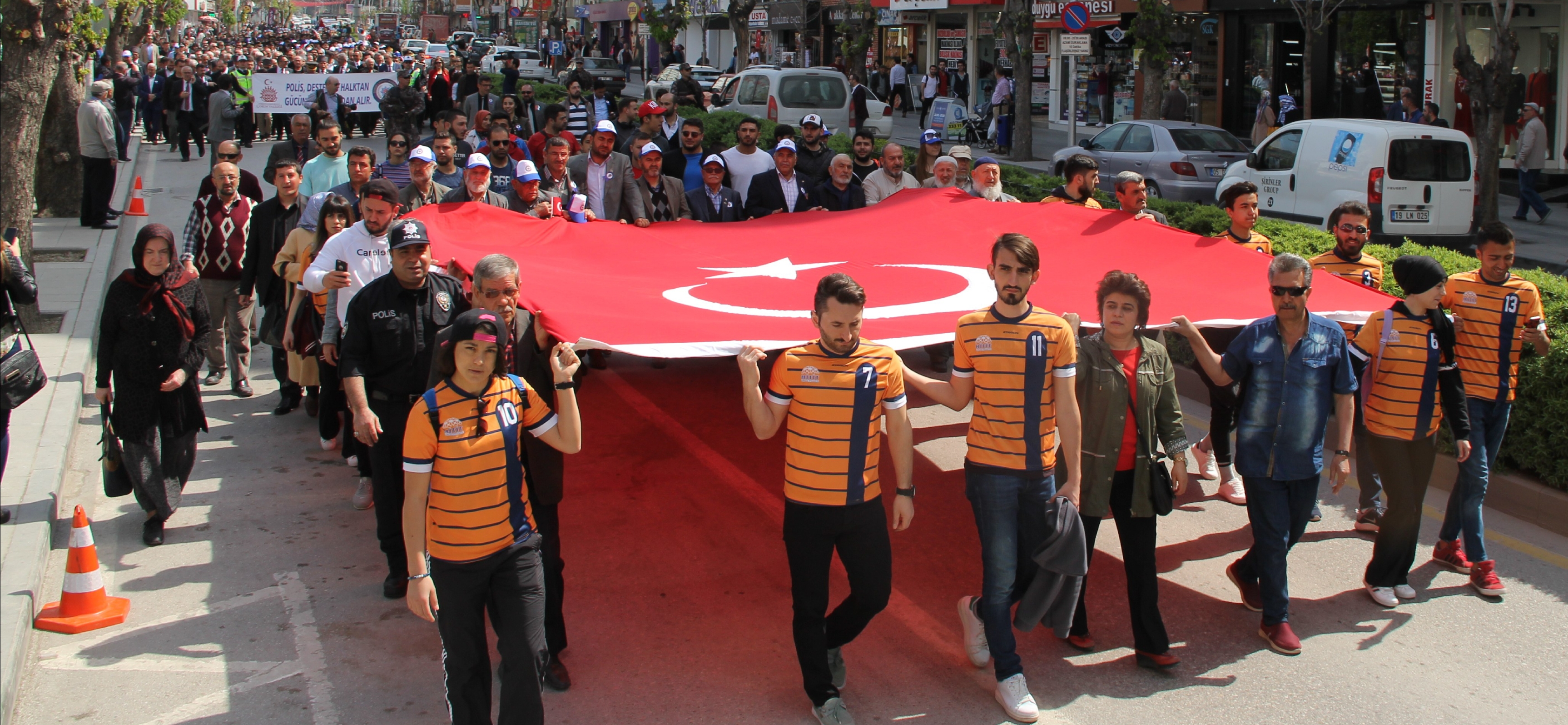 Polis İçin Yürüdüler