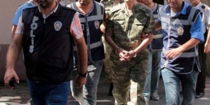 12 Asker Gözaltına Alındı