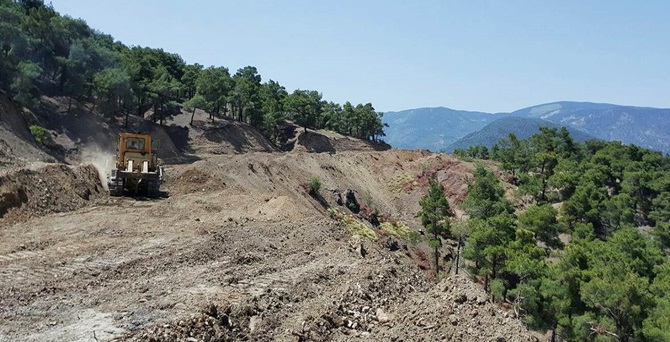 Yol Çalışmaları Devam Ediyor