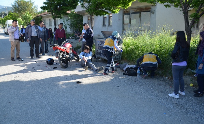 Okul Arkadaşına Çarptı