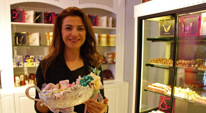 Atanamayan Öğretmen Çikolatacı Oldu