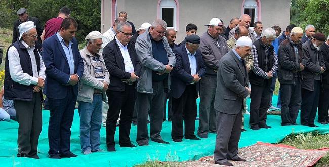 Altınbaş Köyü’nde Yağmur Duasına Çıkıldı