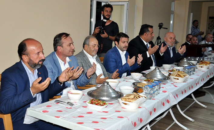 Bayat’ta İftar Yemeği Verildi