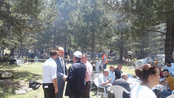Özsaçmacı, Bayram’da da Halkla Bir Arada