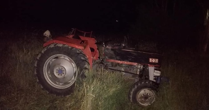 Traktör Devrildi : 2 Yaralı